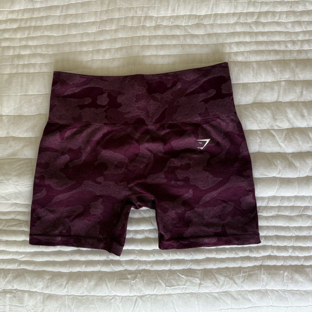 ADAPT CAMO SEAMLESS SHORTS Burgundy